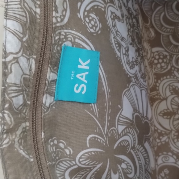 #5 PRICE REDUCED x2 Ivory THE SAK Crochet- Look Bag w magnetic closure - Picture 6 of 16